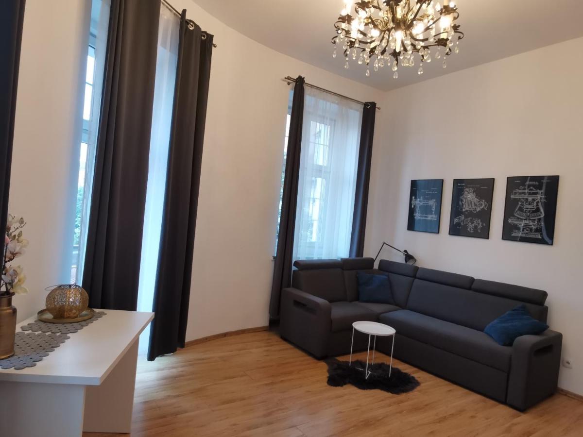 Apartament Na Rynku W Gnieznie Gniezno Exterior foto